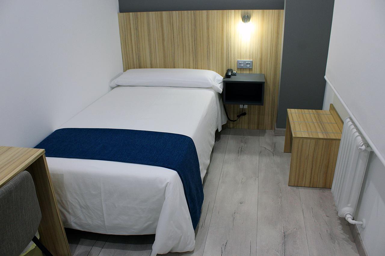 Hotel Altiana Ourense Exterior foto
